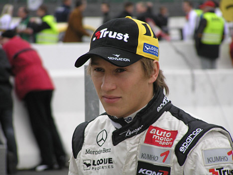 Renger van der Zande bliver den ene af de kørere der skal teste for Hitech Racing.